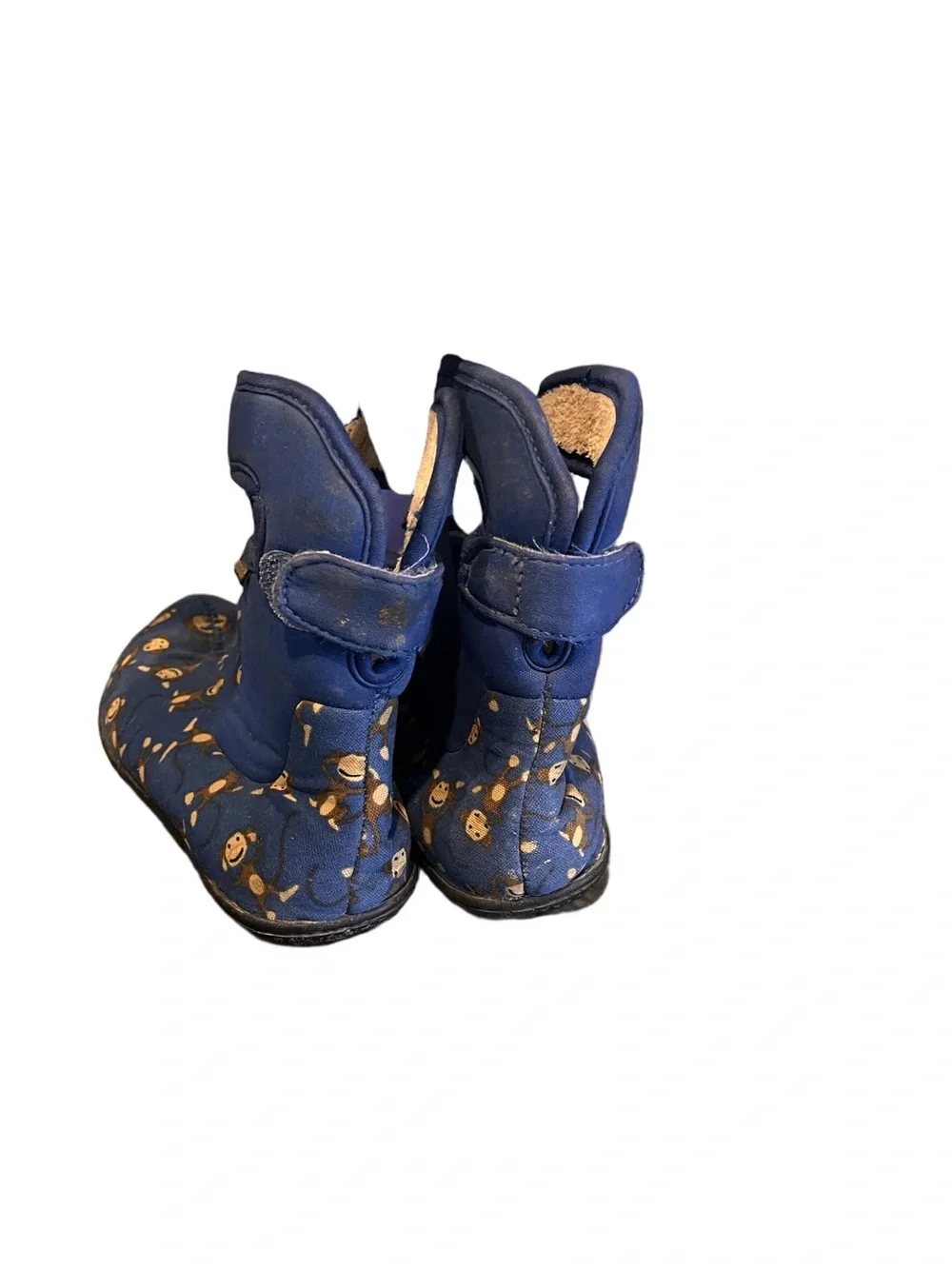 Toddler monkey bogs
